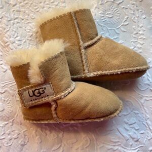 UGG Infant Erin Suede Booties in Chestnut Size S (0-6 months)